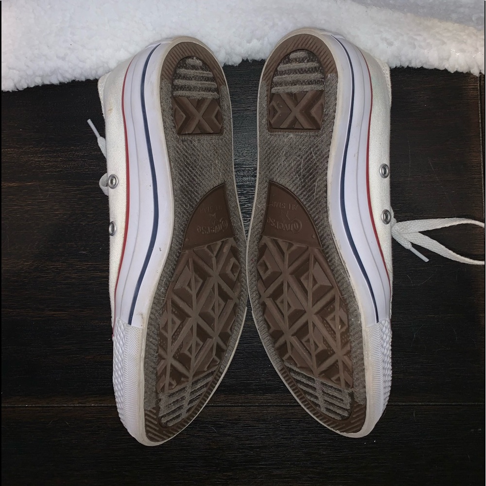 Converse shoes - Picture 2 of 2
